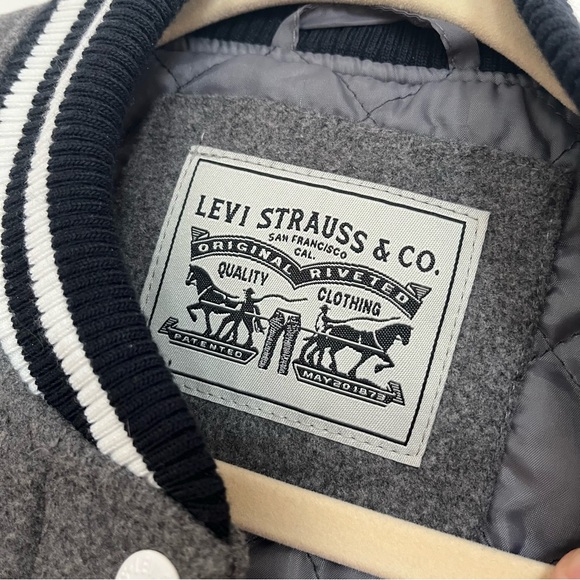 LIKE NEW Levi’s Leather Varsity Bomber Jacket - Picture 5 of 8